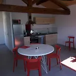Du Mas De Surlan Appartamento Chantemerle-les-Blés